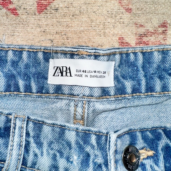 TRF RIPPED HIGH RISE DENIM SHORTS| Sz 14 - Picture 3 of 4